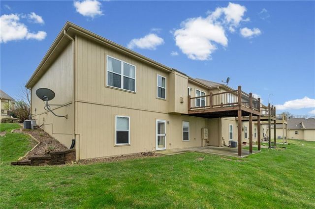 14813 Killarney Lane, Smithville, MO 64089