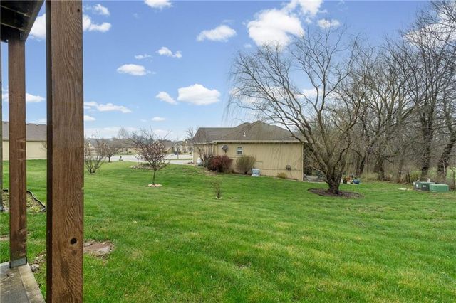 14813 Killarney Lane, Smithville, MO 64089
