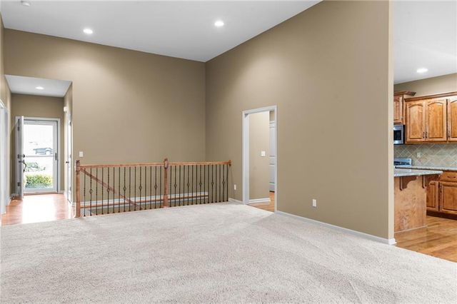 14813 Killarney Lane, Smithville, MO 64089