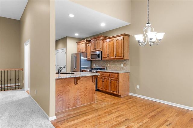 14813 Killarney Lane, Smithville, MO 64089