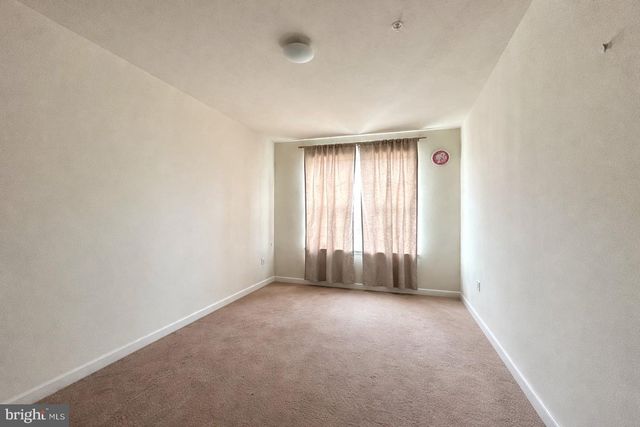 4495-B BEACON GROVE CIR, Fairfax, VA 22033