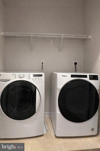 4495-B BEACON GROVE CIR, Fairfax, VA 22033