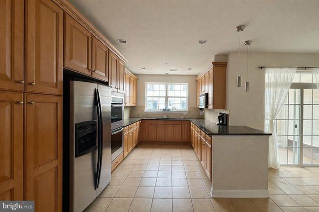 4495-B BEACON GROVE CIR, Fairfax, VA 22033