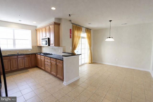 4495-B BEACON GROVE CIR, Fairfax, VA 22033