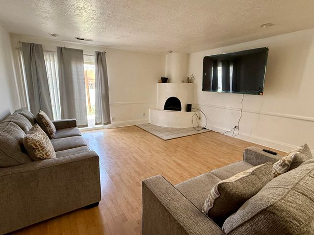 661 Stallion Road SE, Rio Rancho, NM 87124