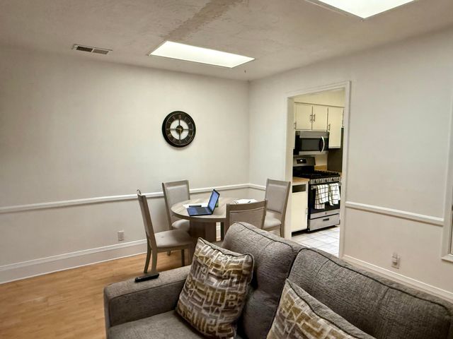 661 Stallion Road SE, Rio Rancho, NM 87124