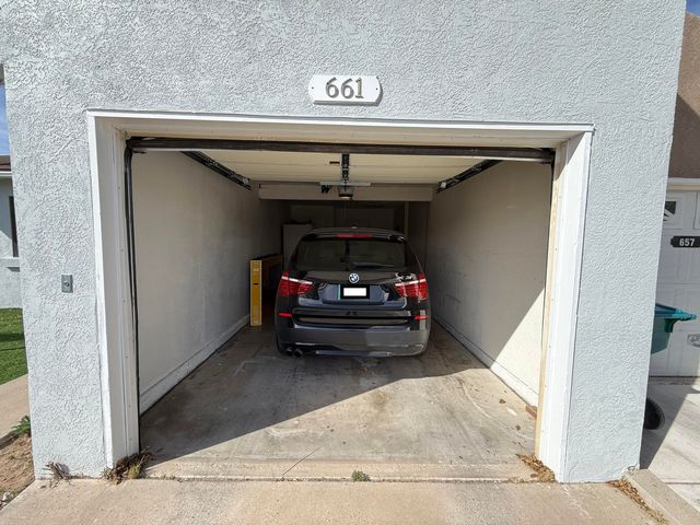 661 Stallion Road SE, Rio Rancho, NM 87124