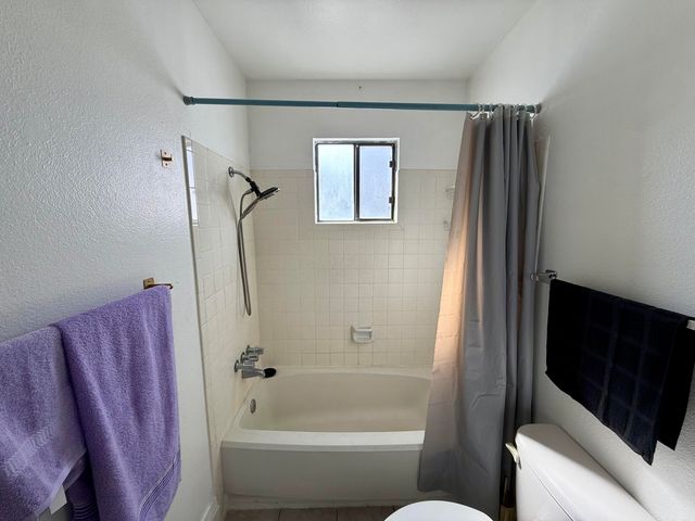 661 Stallion Road SE, Rio Rancho, NM 87124