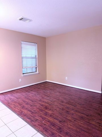 15227 Mission Oak Drive, Houston, TX 77083