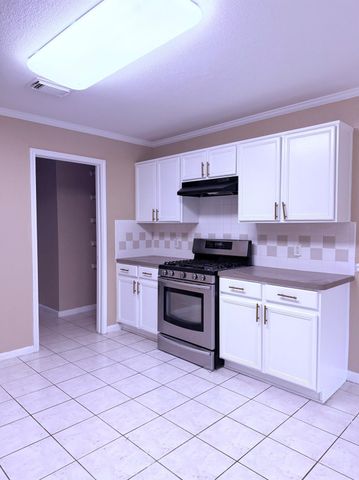 15227 Mission Oak Drive, Houston, TX 77083