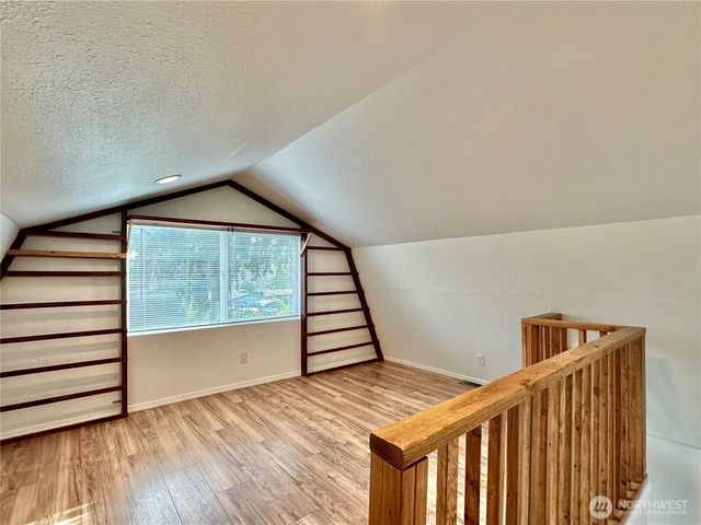 7544 Mesplay Avenue SE, Lacey, WA 98503