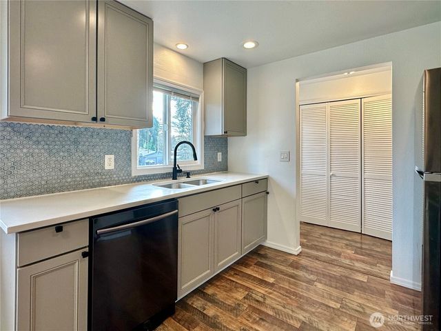 7544 Mesplay Avenue SE, Lacey, WA 98503