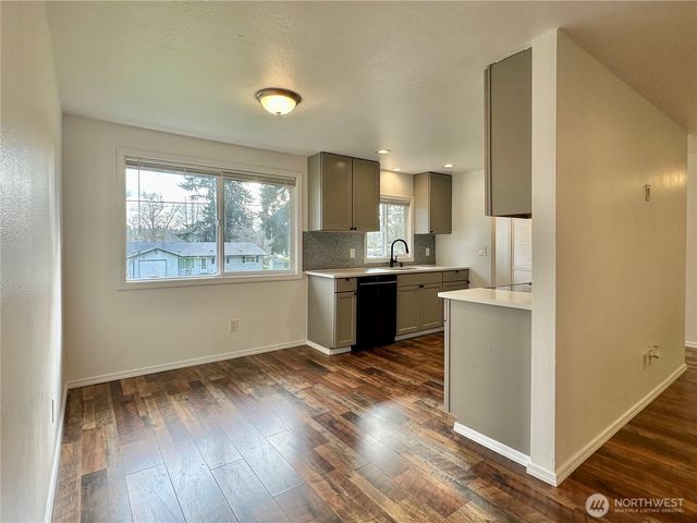 7544 Mesplay Avenue SE, Lacey, WA 98503
