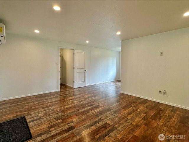 7544 Mesplay Avenue SE, Lacey, WA 98503