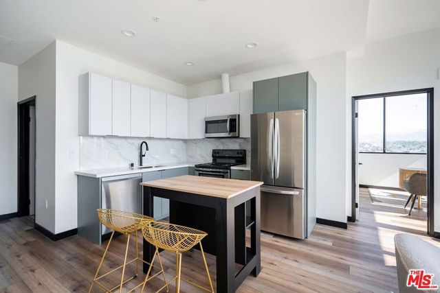 2500 Wilshire Boulevard 1008, Los Angeles, CA 90057