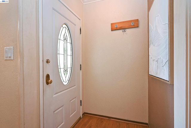 18616 Sandy Rd, Castro Valley, CA 94546