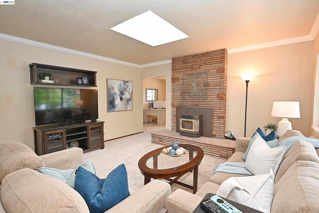 18616 Sandy Rd, Castro Valley, CA 94546