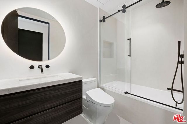 155 N Anita Avenue, Los Angeles, CA 90049