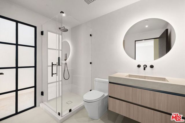 155 N Anita Avenue, Los Angeles, CA 90049