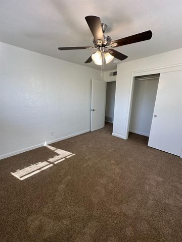 3046 E Robinson Avenue, Fresno, CA 93726
