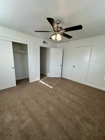 3046 E Robinson Avenue, Fresno, CA 93726