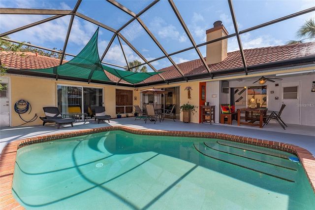 5053 MAUI CIRCLE 14, Orlando, FL 32808