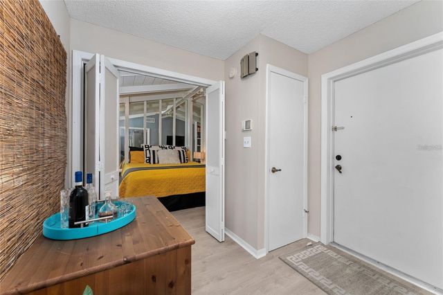 5053 MAUI CIRCLE 14, Orlando, FL 32808