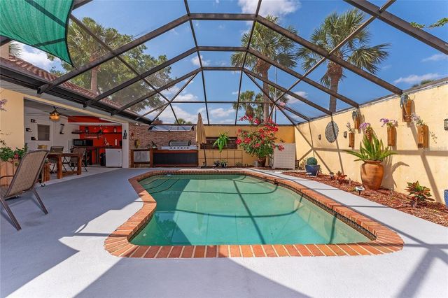 5053 MAUI CIRCLE 14, Orlando, FL 32808