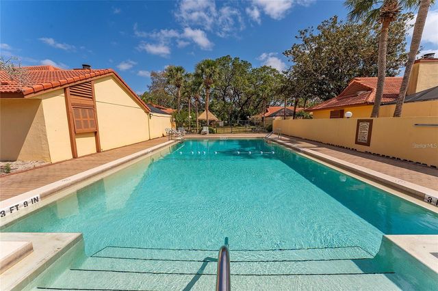 5053 MAUI CIRCLE 14, Orlando, FL 32808