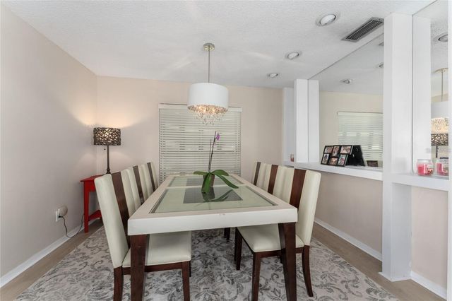 5053 MAUI CIRCLE 14, Orlando, FL 32808