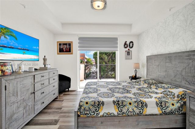 9021 SW 94th St 308, Miami, FL 33176