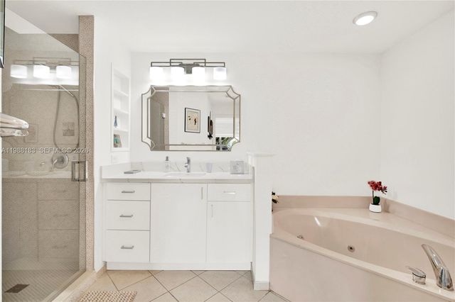 9021 SW 94th St 308, Miami, FL 33176