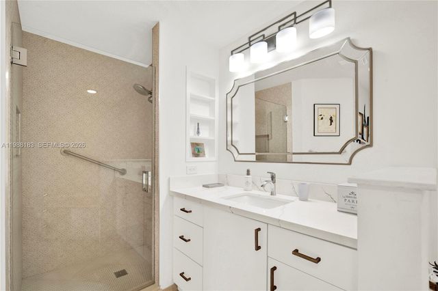 9021 SW 94th St 308, Miami, FL 33176