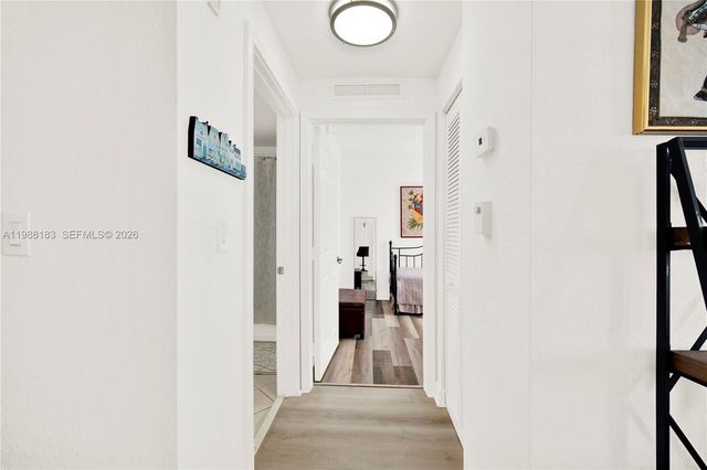 9021 SW 94th St 308, Miami, FL 33176