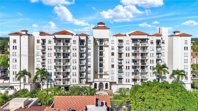 9021 SW 94th St 308, Miami, FL 33176