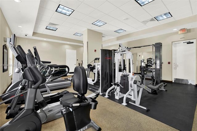 9021 SW 94th St 308, Miami, FL 33176