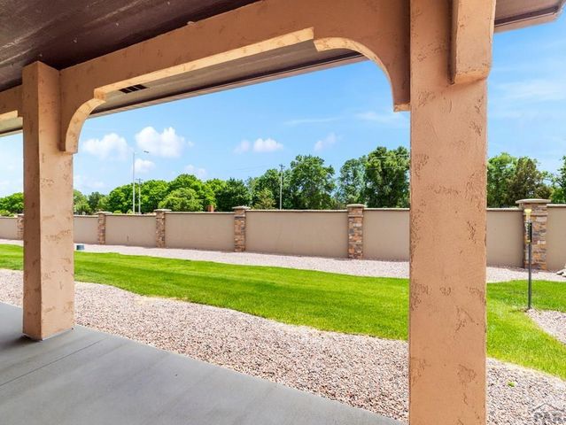 5522 Ventana Ct, Pueblo, CO 81005