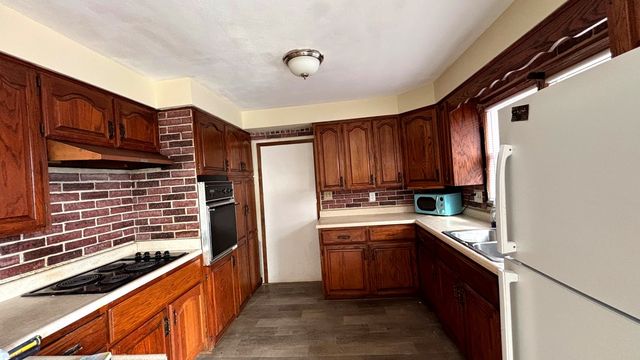 1625 11th Street NW, Cedar Rapids, IA 52405