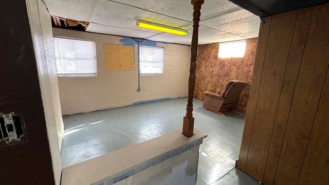 1625 11th Street NW, Cedar Rapids, IA 52405