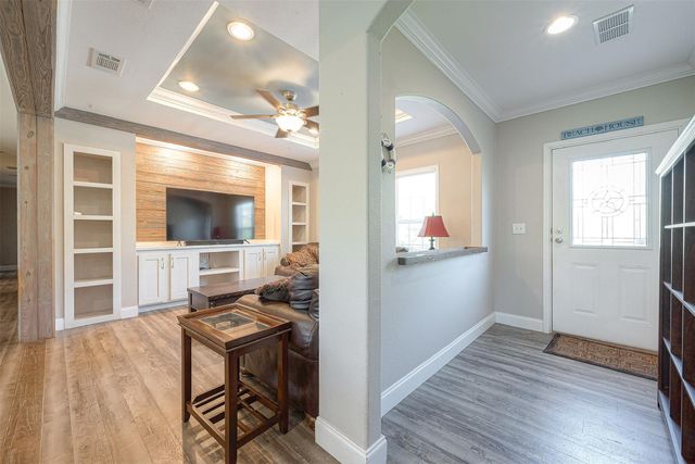 20547 S Post Oak Boulevard B, Fresno, TX 77545