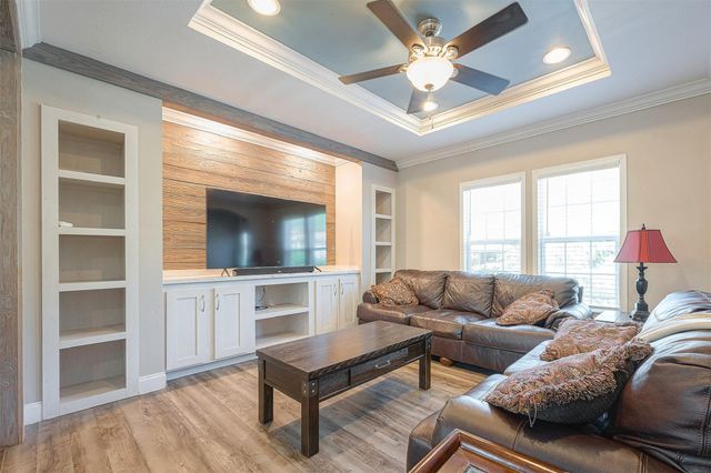 20547 S Post Oak Boulevard B, Fresno, TX 77545