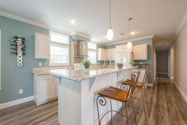 20547 S Post Oak Boulevard B, Fresno, TX 77545