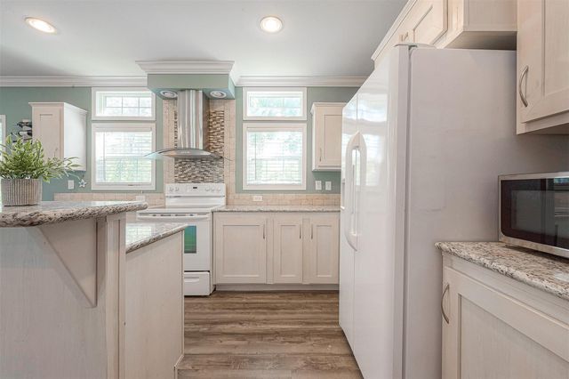 20547 S Post Oak Boulevard B, Fresno, TX 77545