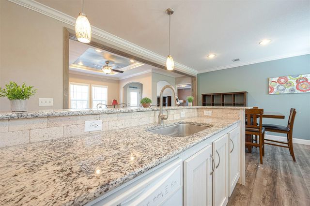 20547 S Post Oak Boulevard B, Fresno, TX 77545