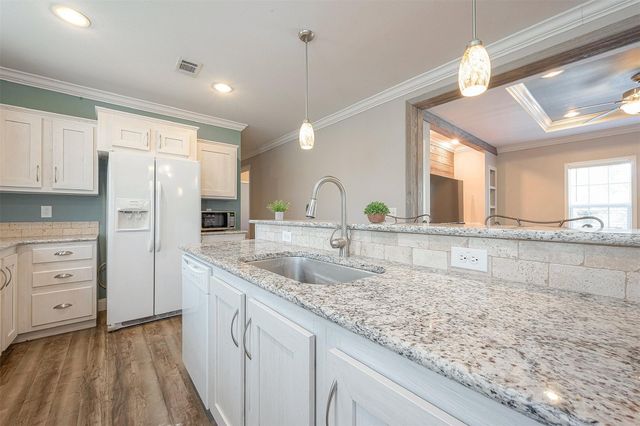 20547 S Post Oak Boulevard B, Fresno, TX 77545