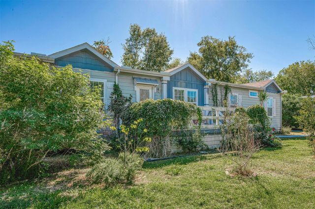 20547 S Post Oak Boulevard B, Fresno, TX 77545