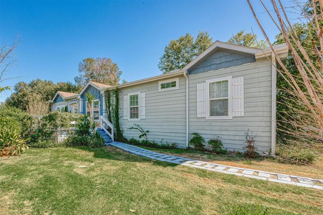 20547 S Post Oak Boulevard B, Fresno, TX 77545