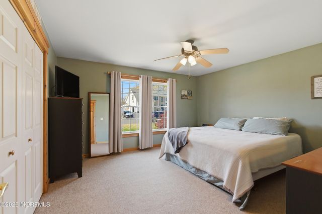 399 Trenton Avenue N, Bayville, NJ 08721