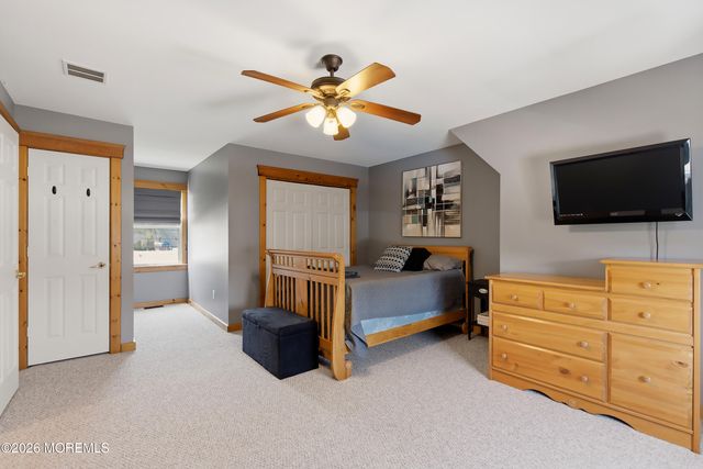 399 Trenton Avenue N, Bayville, NJ 08721