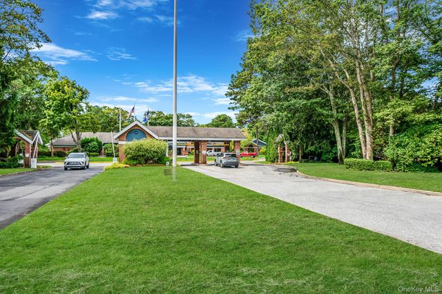 576 Leisure Drive, Ridge, NY 11961